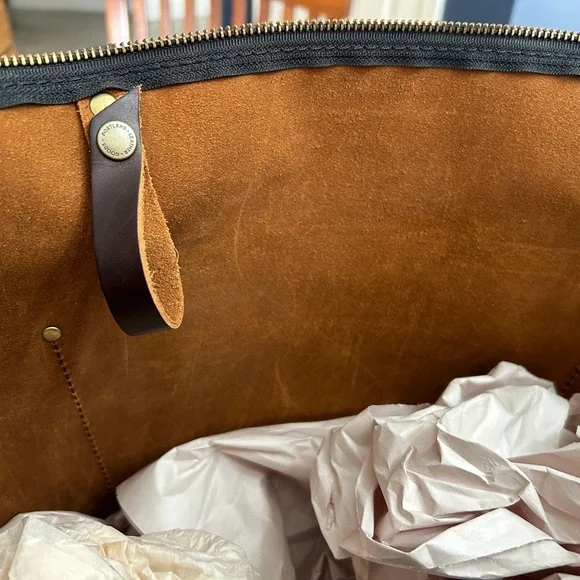 Portland Leather Oversized Zipper tote and mini envelope wallet - Picture 4 of 16